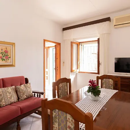 Prázdninový dům Casa Indipendente Con Free Wi-fi Sant'Antonio di Gallura